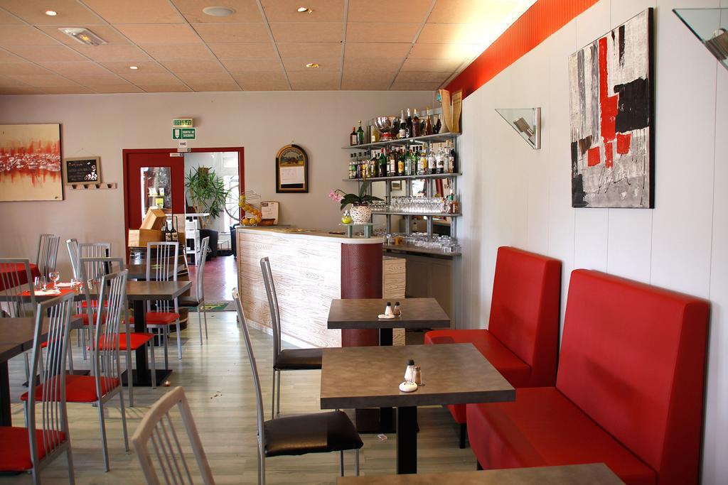 Logis Hotels - Hotel Et Restaurant Le Relais Des Garrigues Grisolles  Luaran gambar